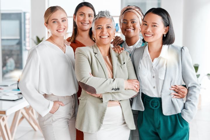 グローバル企業の女性従業員たちのイメージ