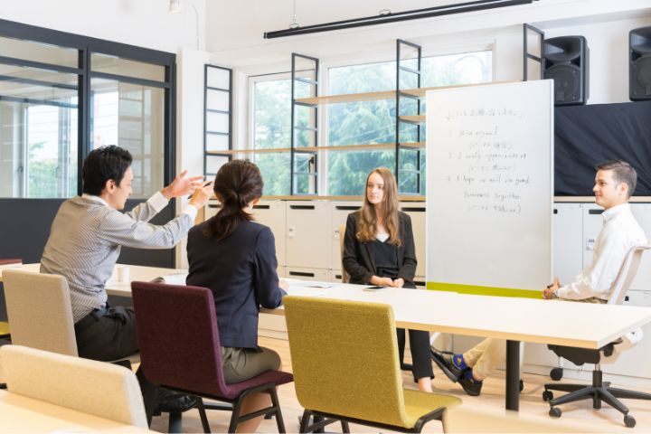 英会話を学んでいるイメージ